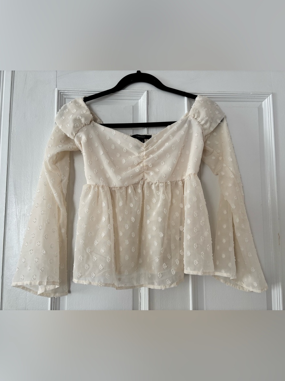 Forever 21 off-white long sleeve babydoll top